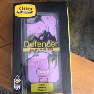 IPhone 8 Pink Camo Defender Case